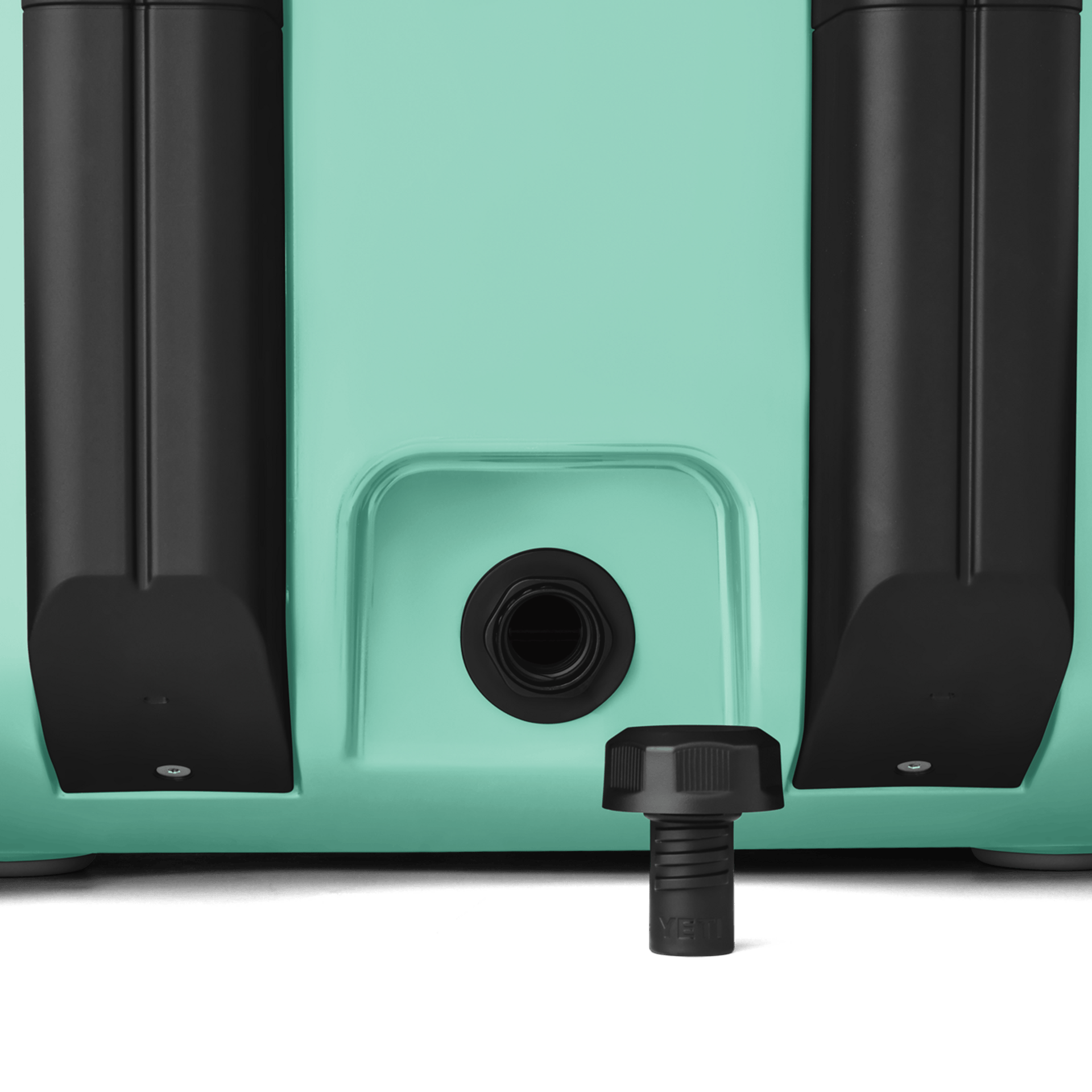 Roadie® 32 Wheeled Cooler